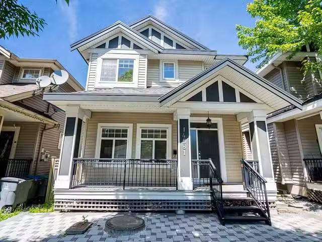 House for sale in Surrey, Surrey, 14581 60 Avenue, 263153614
