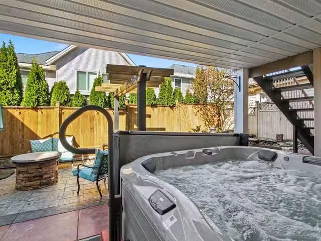 House for sale in Surrey, Surrey, 14675 62 Avenue, 263131574