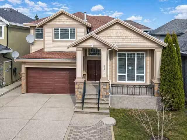 House for sale in Surrey, Surrey, 14855 71 Avenue, 263136235