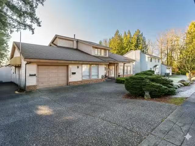 House for sale in Surrey, Surrey, 16566 80 Avenue, 263134795