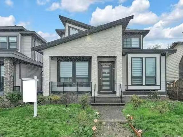 House for sale in Surrey, Surrey, 12420 80 Avenue, 263095300