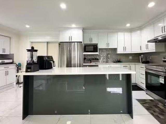 House for sale in Surrey, Surrey, 13017 64 Avenue, 263121821