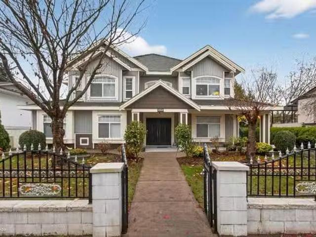 House for sale in Surrey, Surrey, 13048 72 Avenue, 263091307
