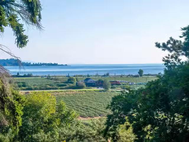 House for sale in Surrey, Surrey, 5242 Station Road, 263128754