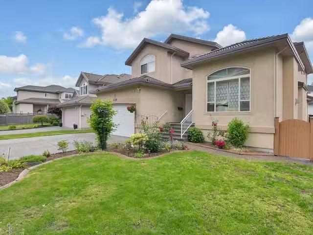 House for sale in Surrey, Surrey, 6188 127 Street, 263151655