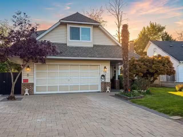 House for sale in Surrey, Surrey, 7461 123 Street, 263139104