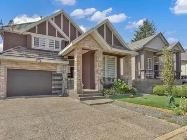 House for sale in Surrey, Surrey, 8825 131 Street, 263133927