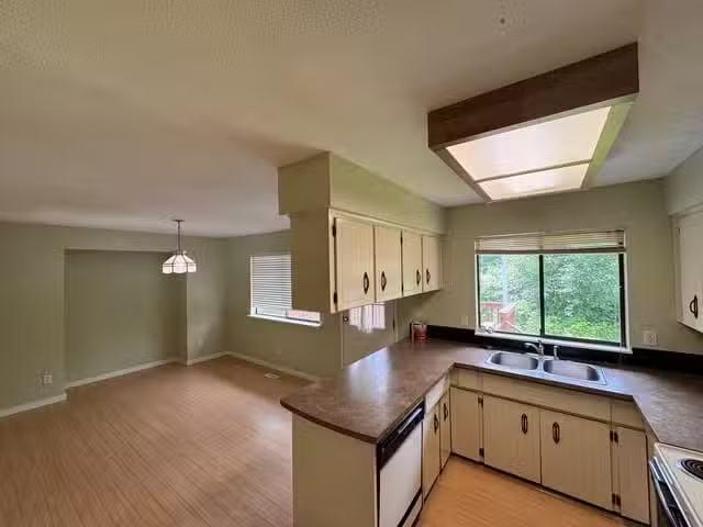 House for sale in Surrey, Surrey, 8839 156a Street, 263156249