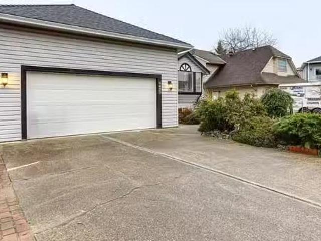 House for sale in Surrey, Surrey, 9420 157 Street, 263120786