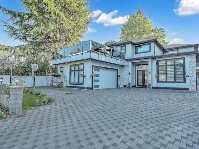 House for sale in Surrey, Surrey, 9253 Prince Charles Boulevar.