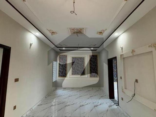 House For sale Is Readily Available In Prime Location Of Model Town