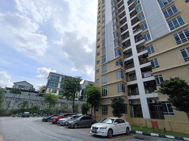 House for sale Movein ready corner unit house