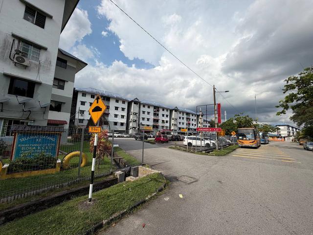 House For Sale Rumah Pangsa Taman Tampoi Utama Jalan Sri Perkasa 11