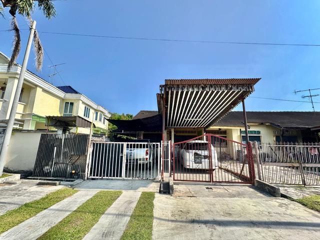 House For Sale Single Storey Endlot Kampung Pegawai Batu Pahat