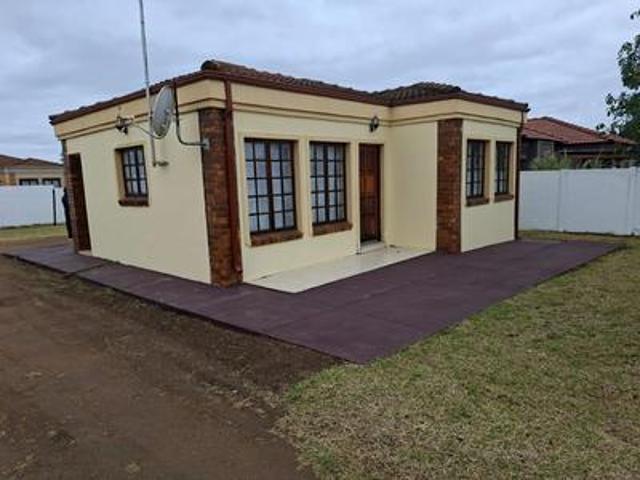 house for sales at makhado park new.