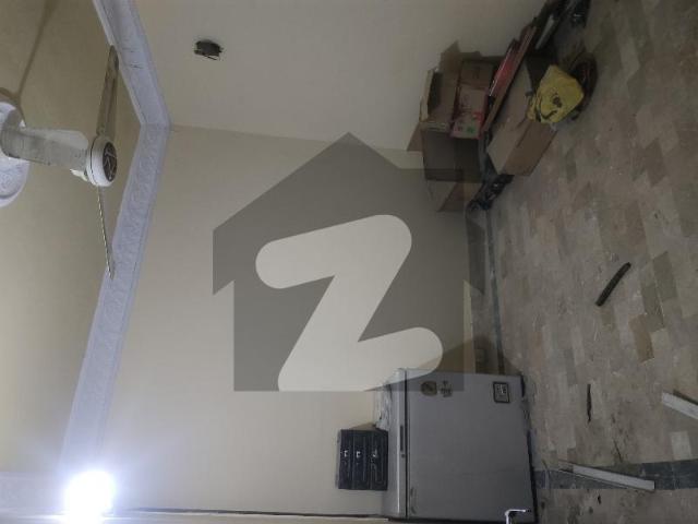 House for sell 90 Sq yard 1 unit Gulshan e Iqbal Block 13