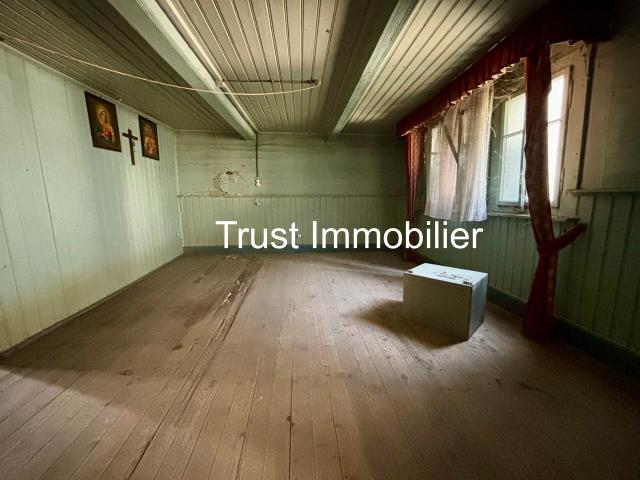 House for refurbishment with 6 rooms on sale in Centre 300 m² | dreamo. Ch