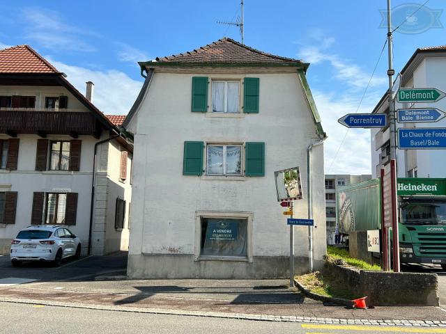 House for refurbishment with 6 rooms on sale in Courgenay | dreamo. Ch