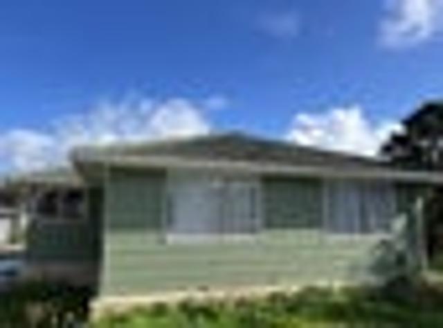 House For Removal 3 Bed 1 Bath The Caravelle
