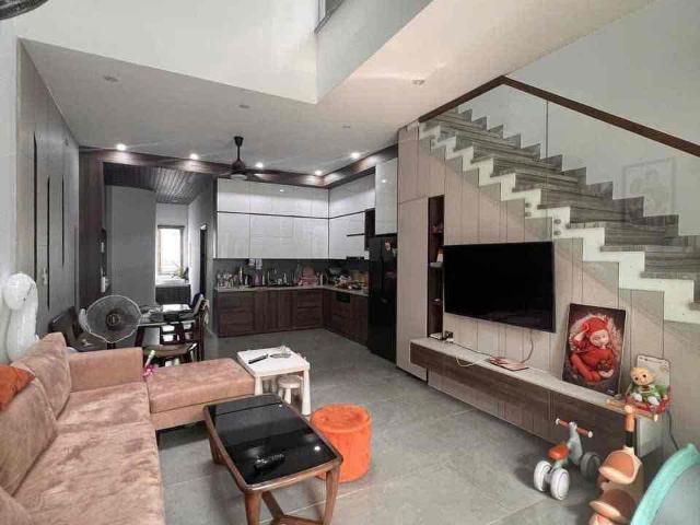 HOUSE FOR RENT