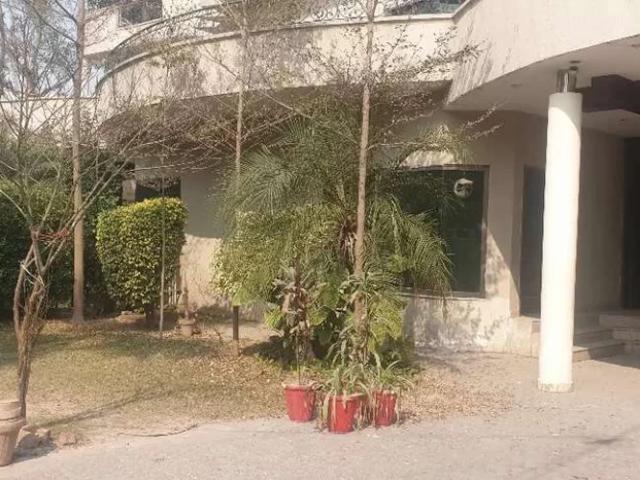 House For Rent 1 Kanal 4 Bedroom 1 Servant Lahore Gulberg 3 ID 57405