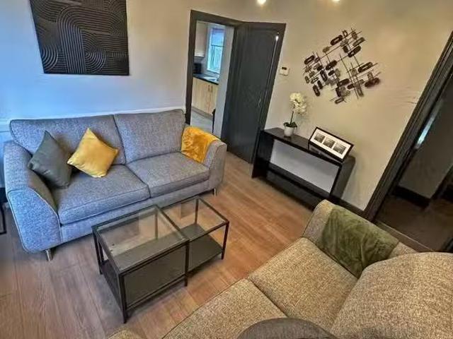 House For Rent, 30 Elimgrove St