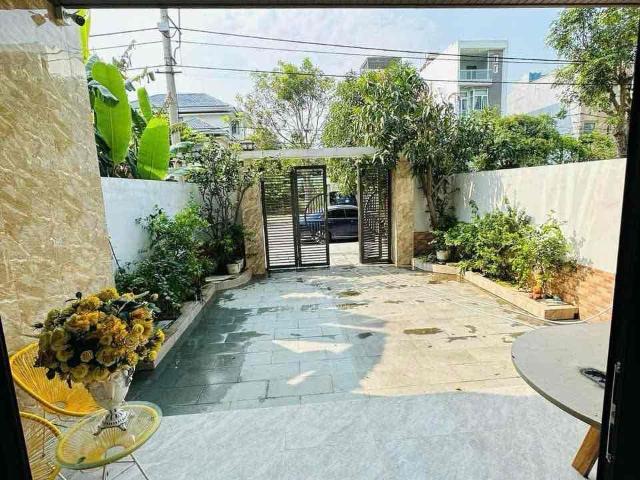 HOUSE FOR RENT