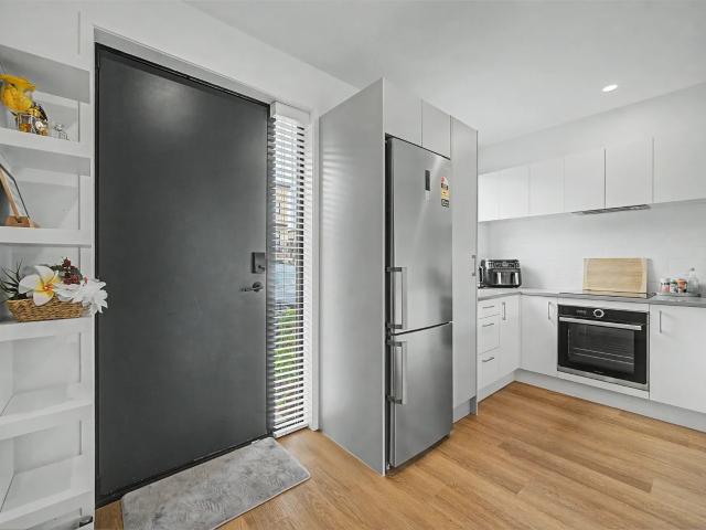 House for Rent 3 bedroom home for rent in Manukau Quiet, convenient & low maintenance!