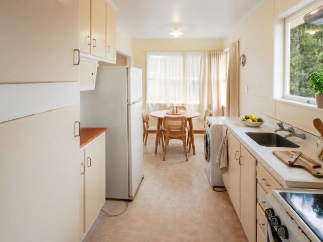 House for Rent 3 bedroom home in Manurewa!