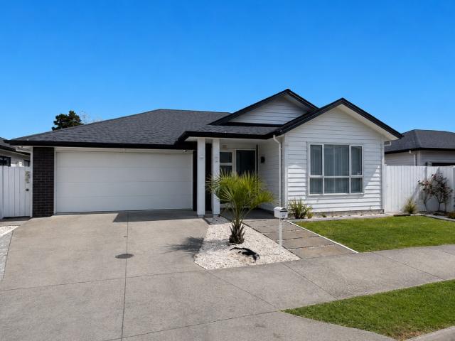 house for rent at 40 johns creek crescent silverdale auckland rbpr086339, new zealand