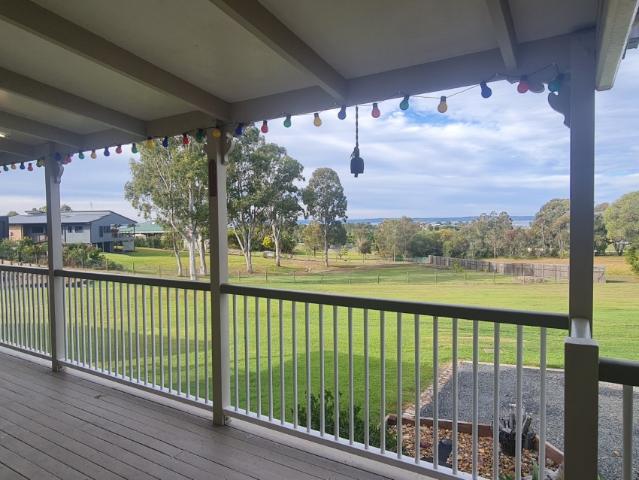 house for rent at 8 Edgecumbe Close, RIVER HEADS QLD 4655