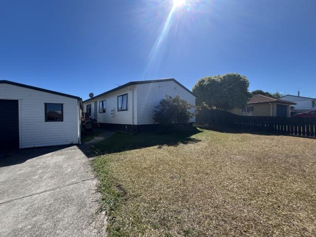 house for rent at 17 bernina place weymouth auckland rbpr085211, new zealand