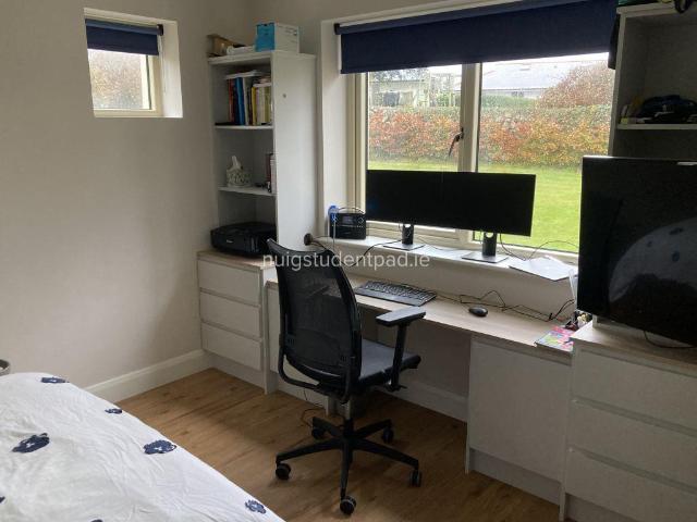 house for rent at cúirt chéirín, newcastle, galway city