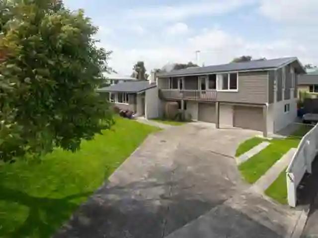 house for rent in 498 College Street, Hokowhitu, Palmerston North, New Zealand