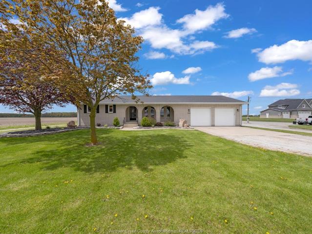 house for rent in 7045 County Rd 23 arner Townline Essex, Ontario