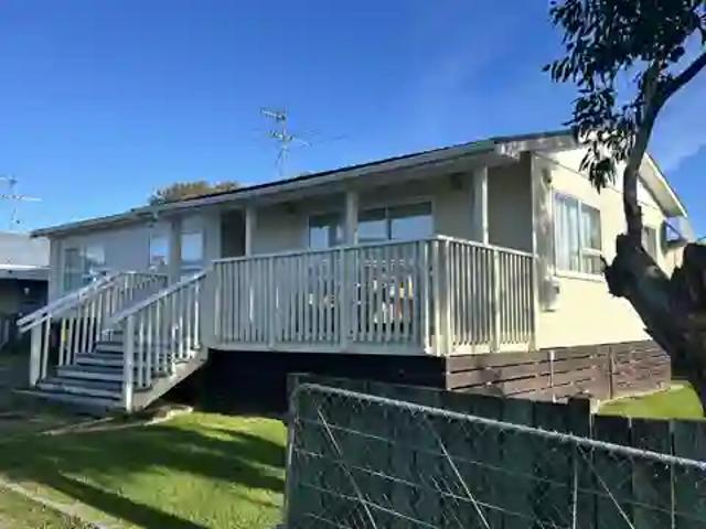 house for rent in 72 Queens Road, Waikanae Beach, Kapiti Coast, New Zealand