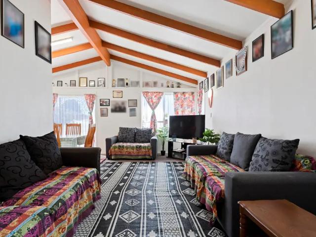House for rent in 7 Chisholm Place, Māngere East, Auckland 2024