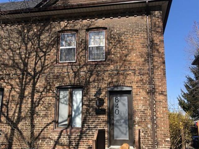 house for rent in 840 Monmouth Road Windsor, Ontario