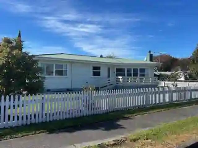 house for rent in 8 Daniell Street, Masterton, New Zealand