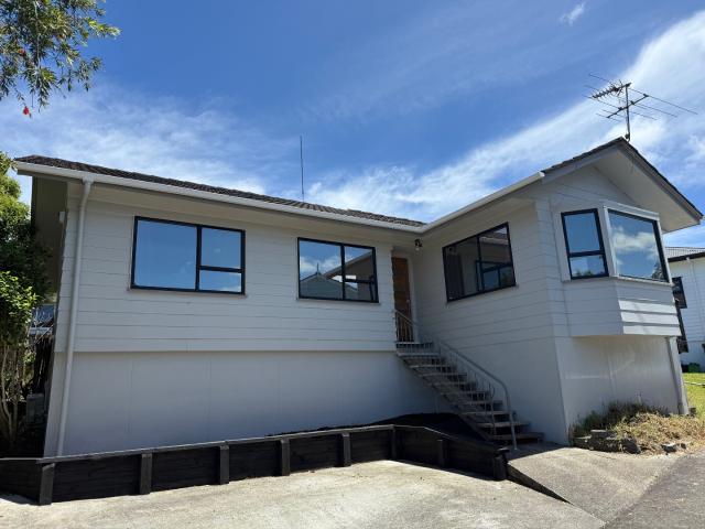 House for rent in 8 Landow Place, Henderson Auckland