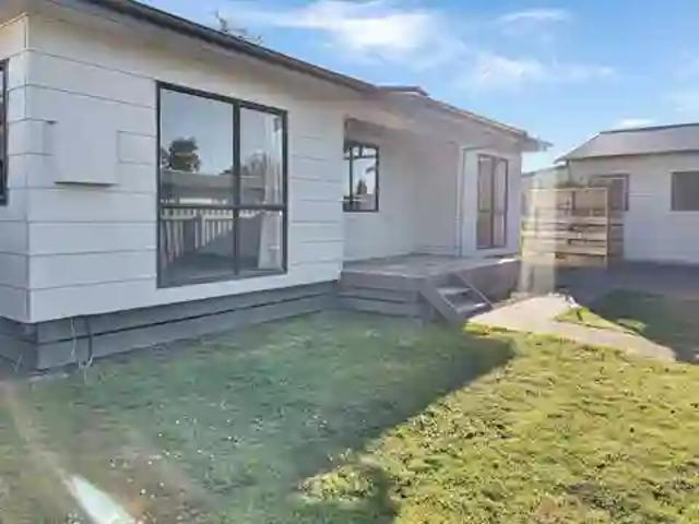 house for rent in 913F Nelson Street North, Mayfair, Hastings, New Zealand