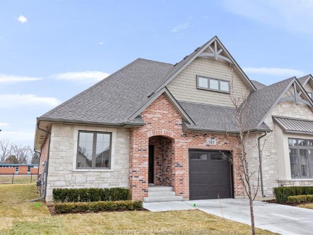 house for rent in 945 St. Jude Court Windsor, Ontario