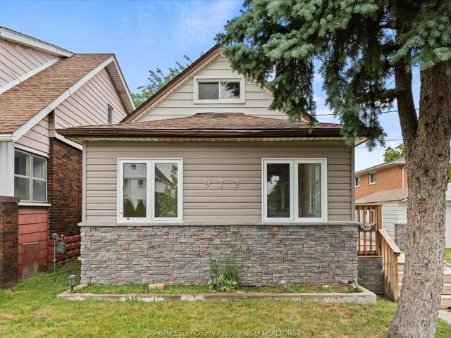 house for rent in 972 Wellington Avenue Unit# Lower Windsor, Ontario