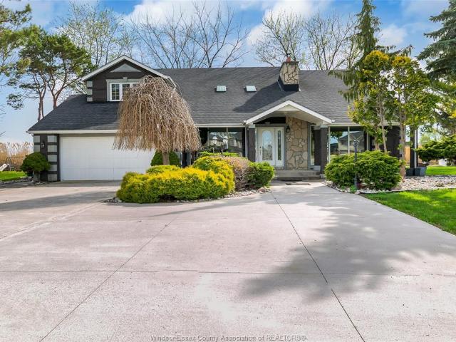 house for rent in 112 County Rd 22 Belle River, Ontario