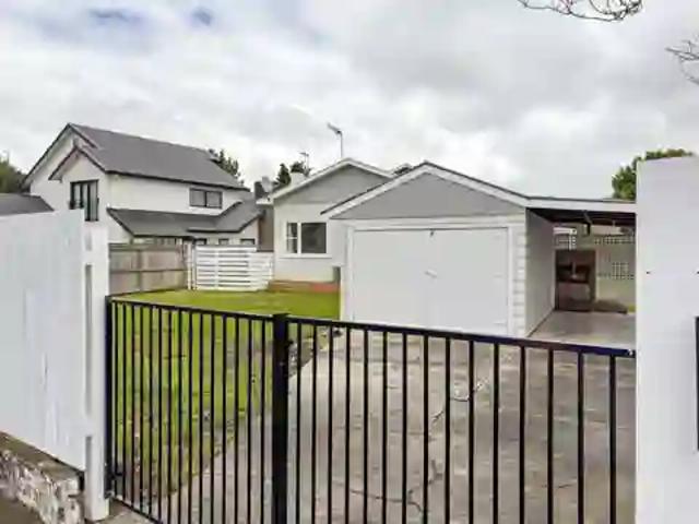 house for rent in 112 Jickell Street, Hokowhitu, Palmerston North, New Zealand