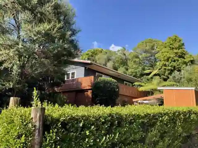 house for rent in 11 Upper Cross Street, Raglan, New Zealand