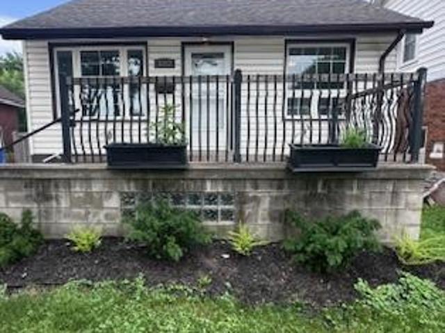 house for rent in 1227 Curry Avenue Unit# Lower Windsor, Ontario