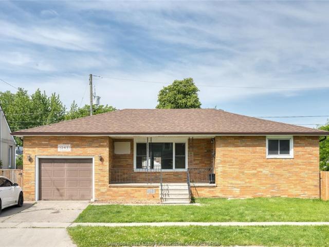 house for rent in 1243 Westcott Road Windsor, Ontario
