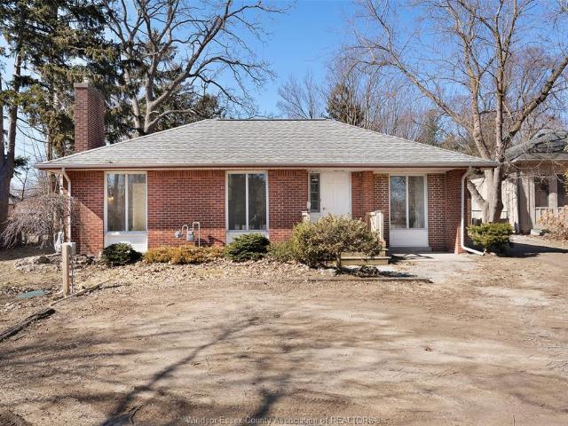 house for rent in 132 Division Street Kingsville, Ontario
