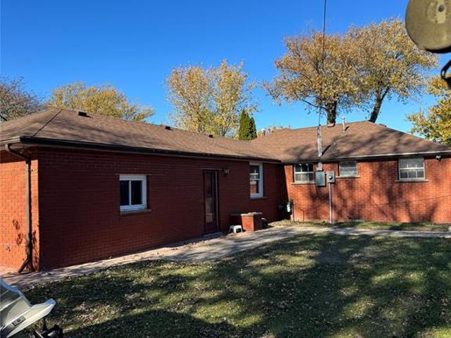 house for rent in 145 Lakeview Drive Lakeshore, Ontario